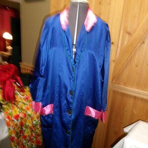 Vtg Victoria Secret Gold label Med lg button silky glam housecoat lounge robe